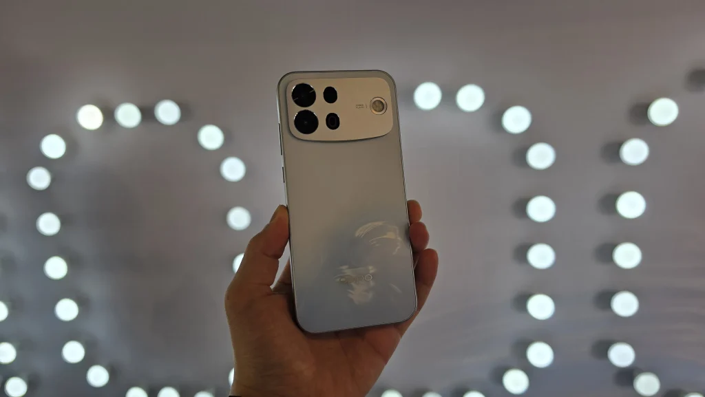 Fresh new OPPO A7 Pro Series puts group selfies, battery endurance and long-term smoothness inside an affordable package 10