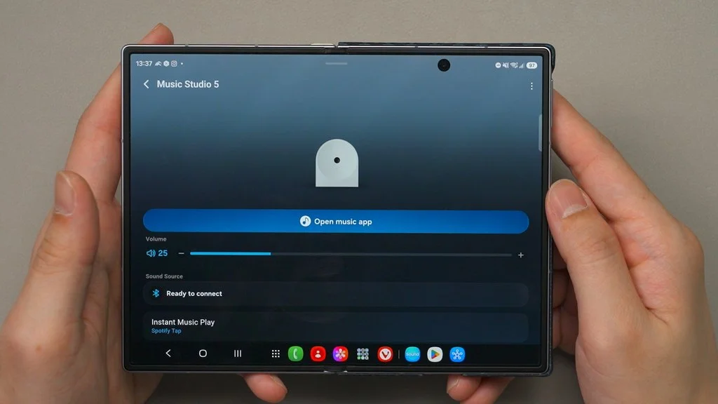 Samsung Music Studio 5 review - style meets sound 6