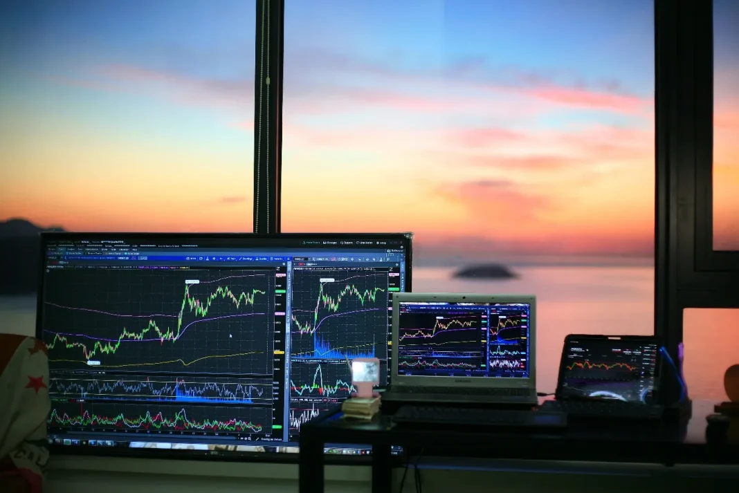 pexel-trading-window