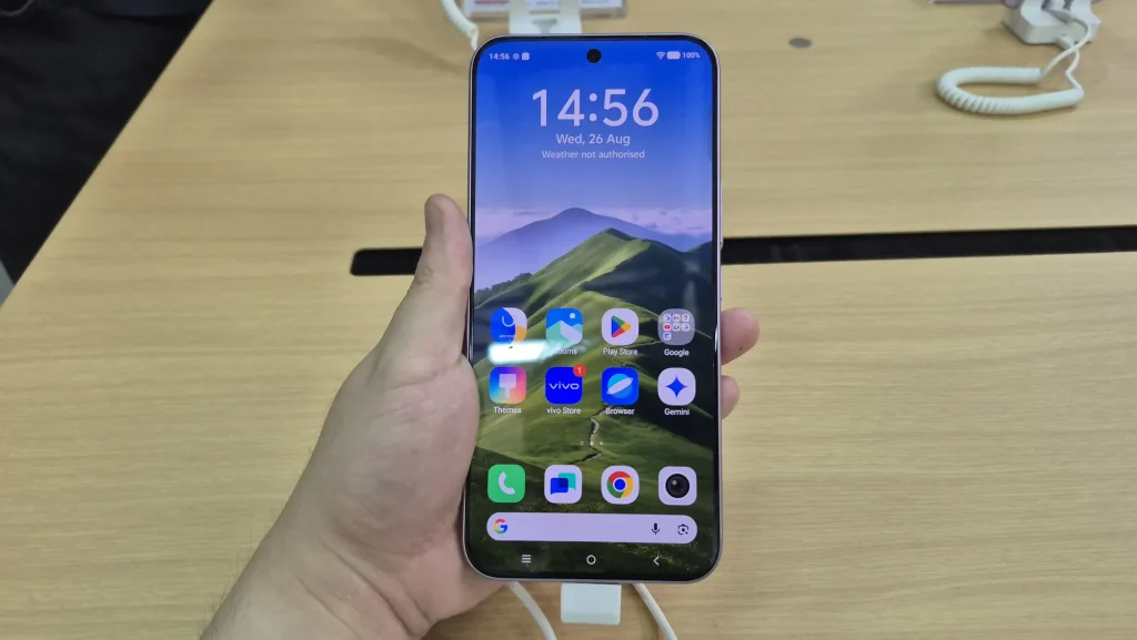 First Sale for the vivo V80 Lite 5G officially kicks off in Malaysia 3