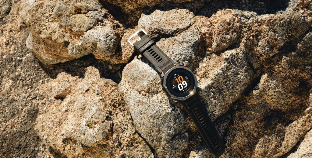 Amazfit T-Rex Dual Solar with AMOLED screen can be solar charged from both sides 2