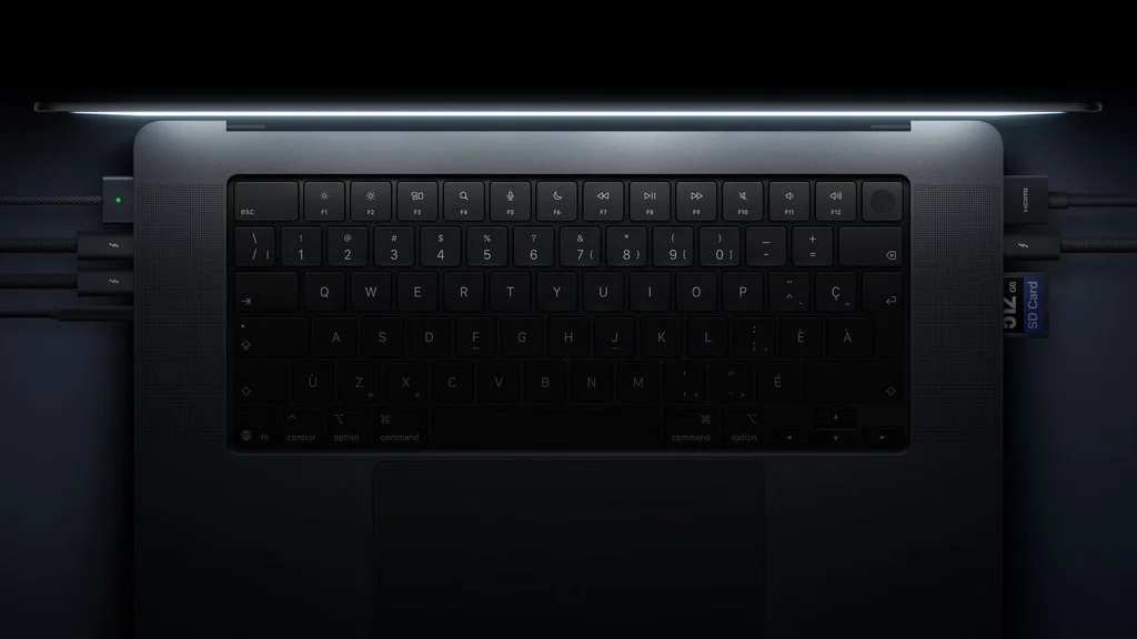 MacBook Pro with Touch and Tandem OLED is here; starts from RM11,999 4