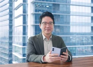 Samsung embraces competition in the foldable space