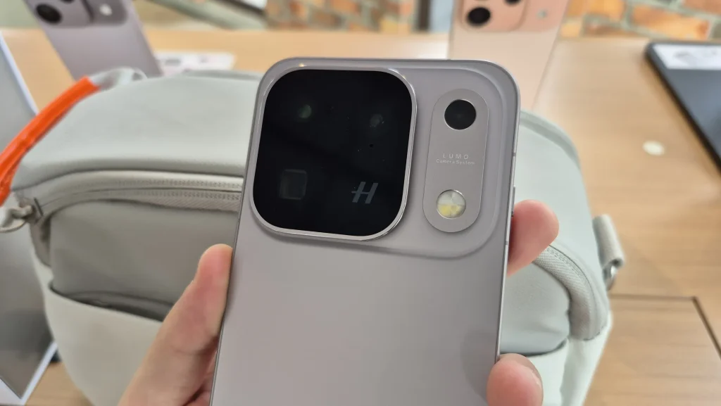 New OPPO Find X10 series goes live in Malaysia from RM4,999 1